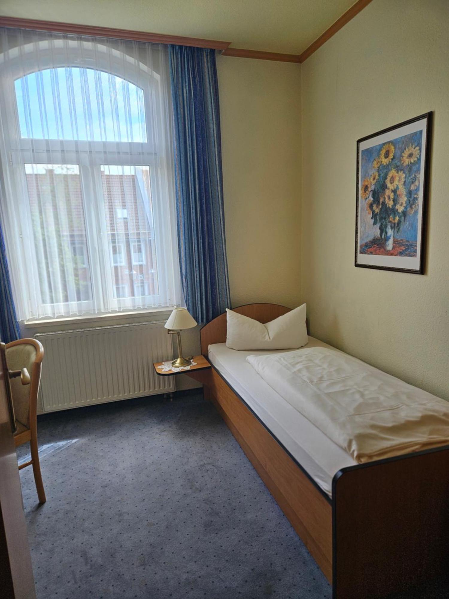 Hotel Zur Krone Hasselfelde Buitenkant foto